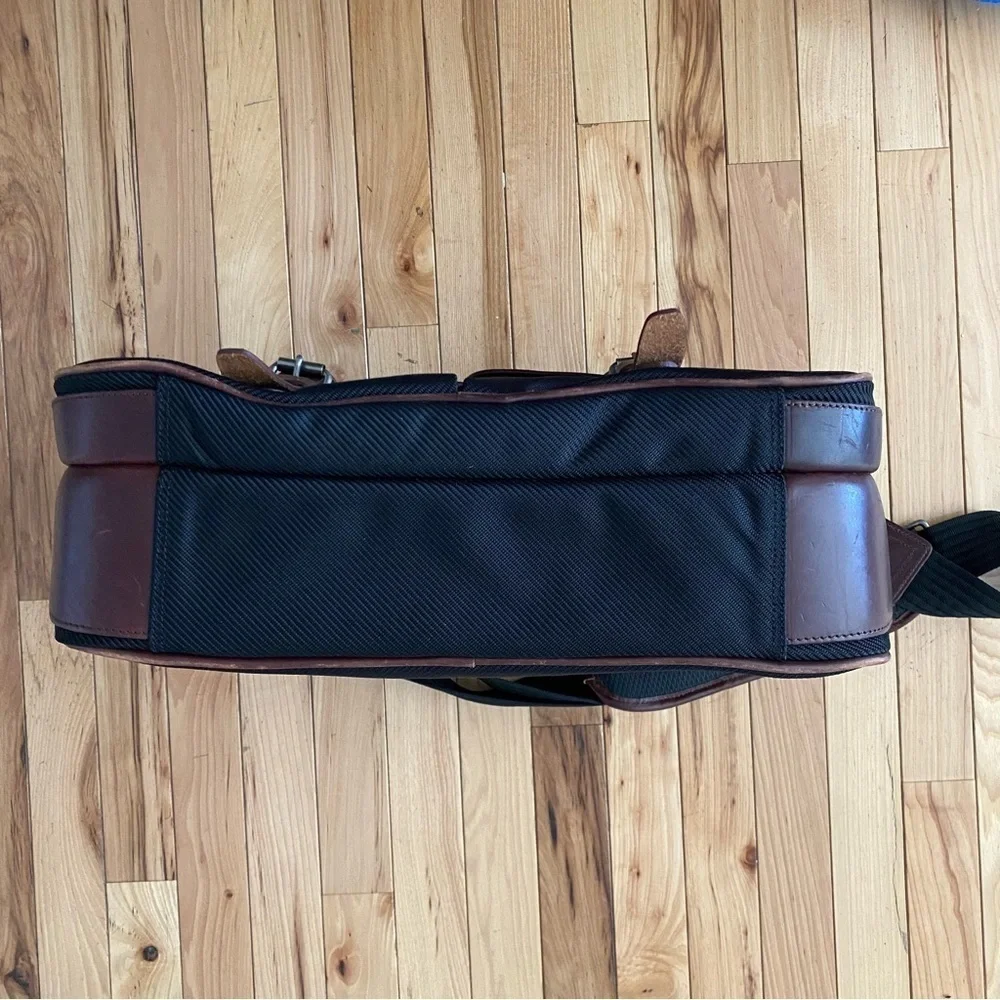 C.C. Filson Seattle Black Brown Leather Passage Saddlebag Briefcase Carrying Bag